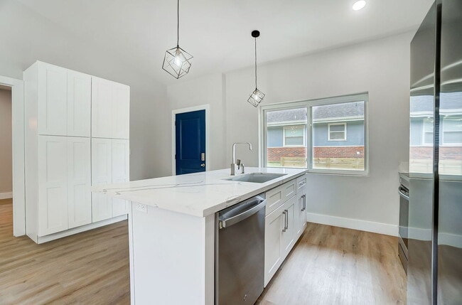 Building Photo - 3719 Kirkup Ave