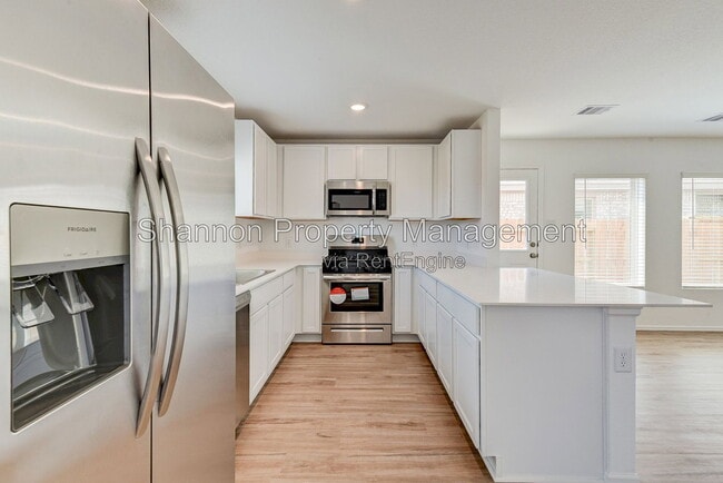 Building Photo - 7418 Clover Chase Dr