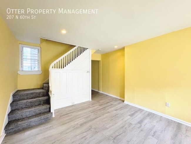 Building Photo - 207 N 60th St