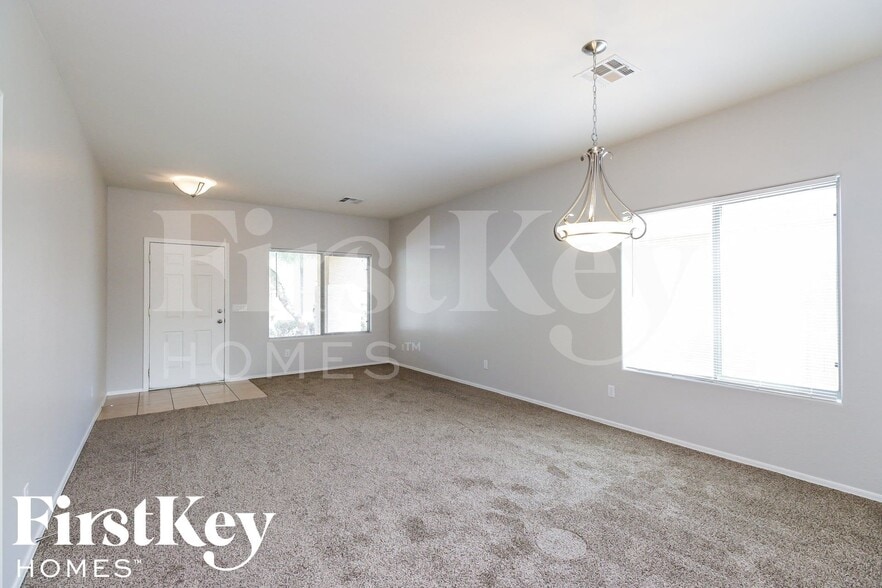 Building Photo - 2913 W Gold Dust Ave