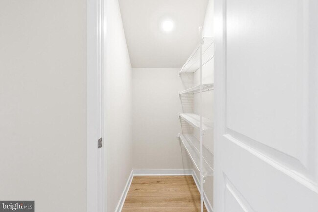 Building Photo - 808 Graphite Dr
