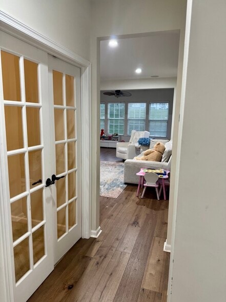 Building Photo - 710 N Haines Cir