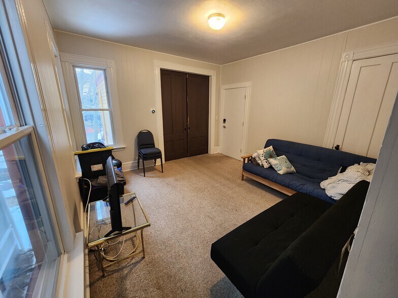 Living Room - 170 Mansfield St