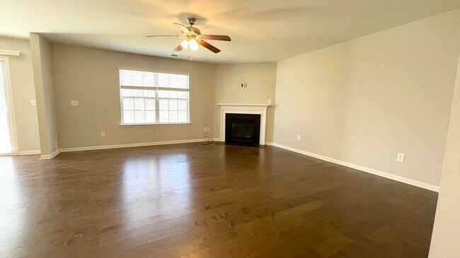 Building Photo - 263 Solstice Dr