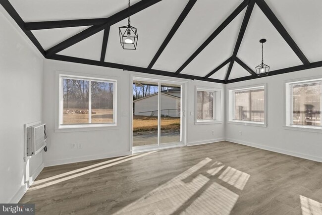 Building Photo - 139 Adrienne Ave