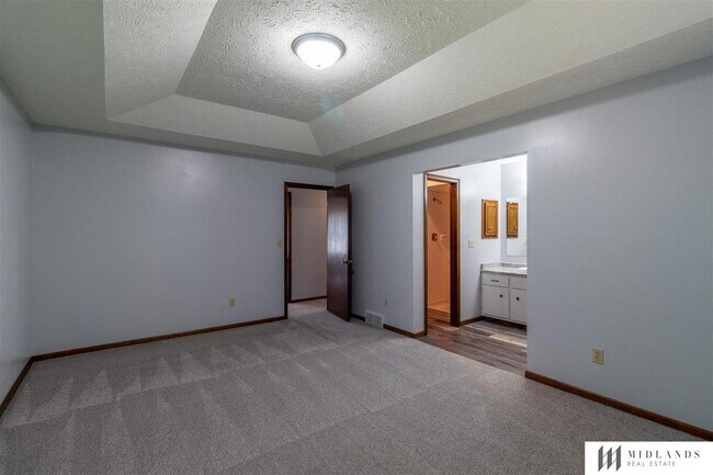 Building Photo - 13302 S 26th Ave