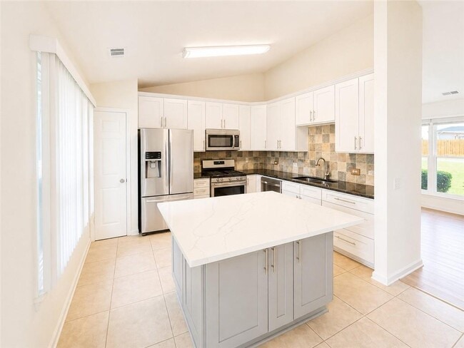 Building Photo - 414 Darter Dr NW