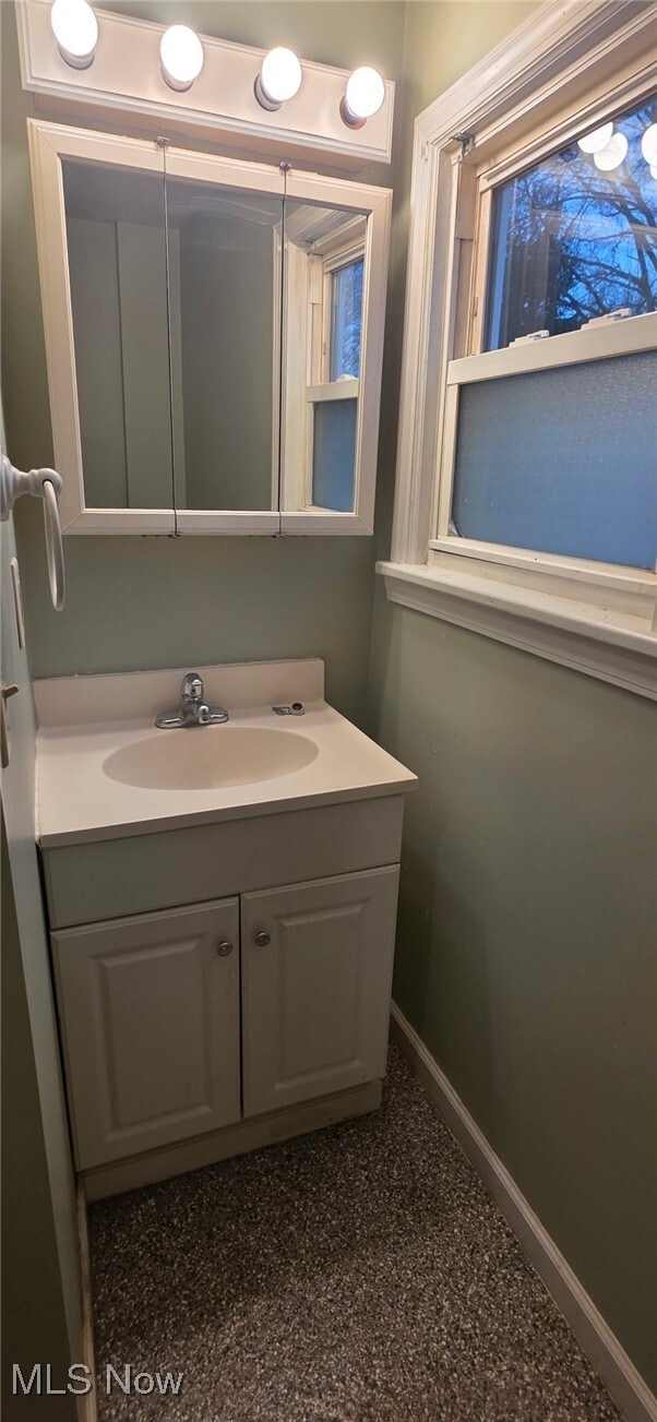 Building Photo - 920 Redfern Ave