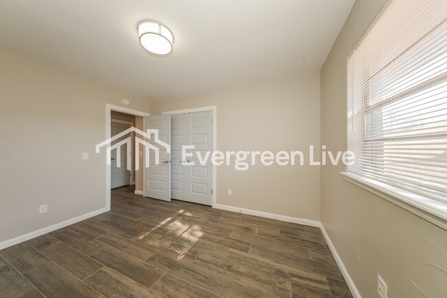 Building Photo - 8512 NW 86th St