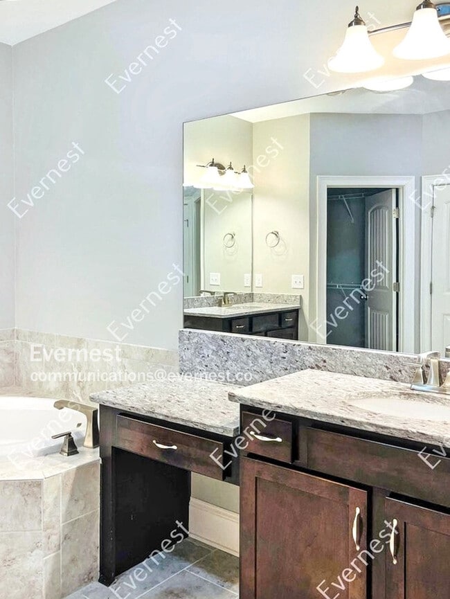 Building Photo - 2141 Sugar Mill Dr