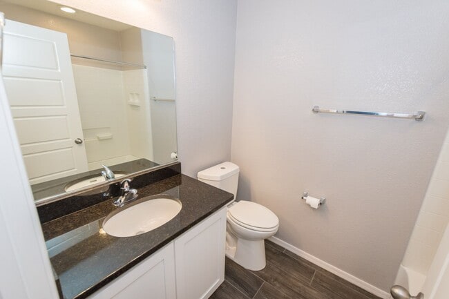 Building Photo - Beautiful 2-Story Home, 5 Bedroom, 3 Full ...