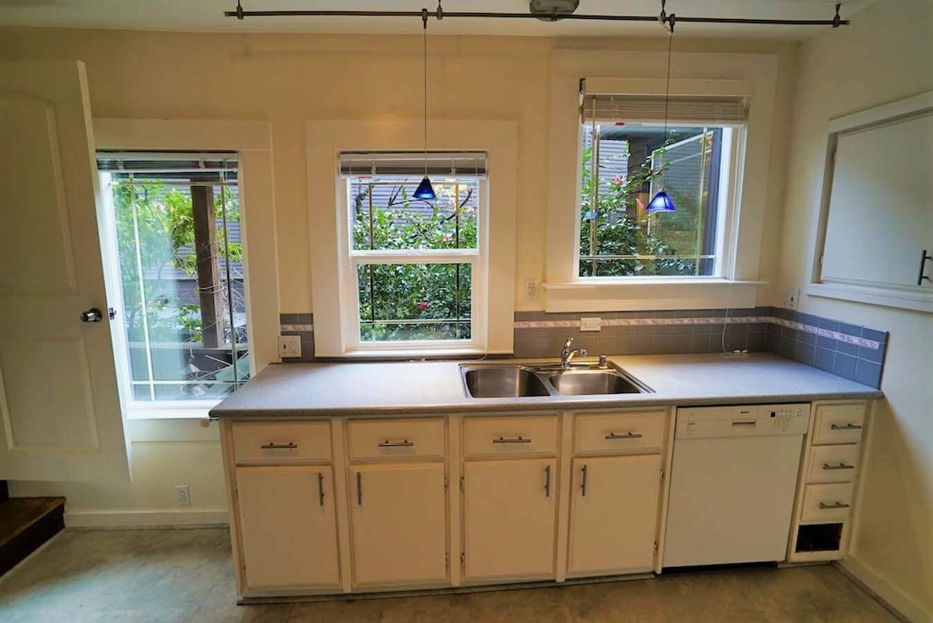 Building Photo - 2836 Derby St