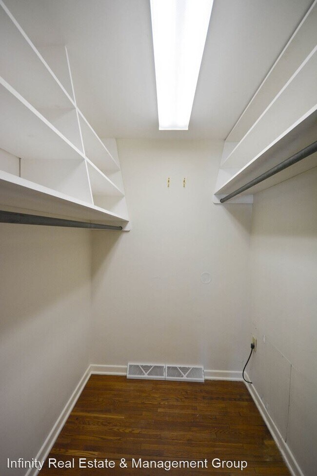 Building Photo - 3 br, 3 bath House - 1010 6th St SW
