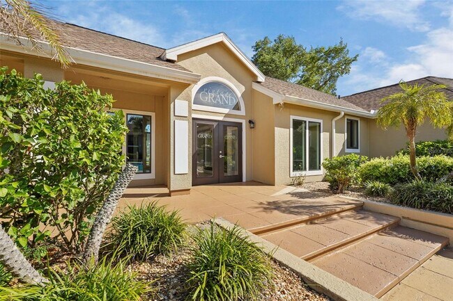 Building Photo - 4045 Crockers Lake Blvd