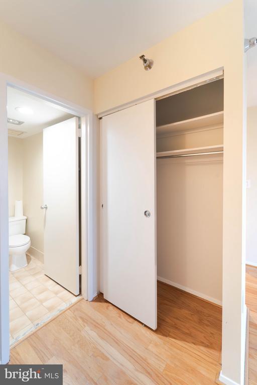 Building Photo - 1808 Old Meadow Rd