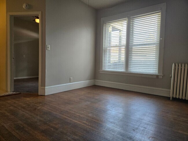 Building Photo - 1 Bed 1 Bath Apartment Cap Hill