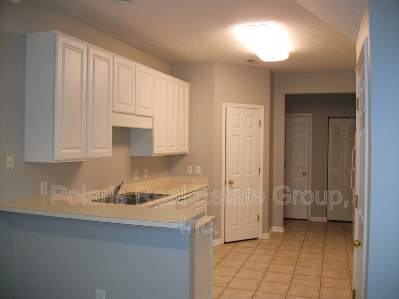 Building Photo - 2215 Colfax Ln