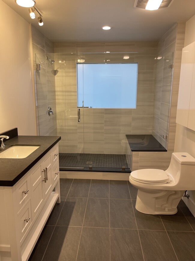 Building Photo - 20964 Colina Dr