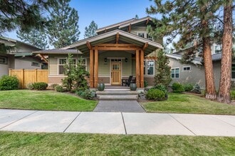 Building Photo - Grand Northwest Crossing Home. Fully furnished monthly rental. Walk to Compass Park. All Utilitie...