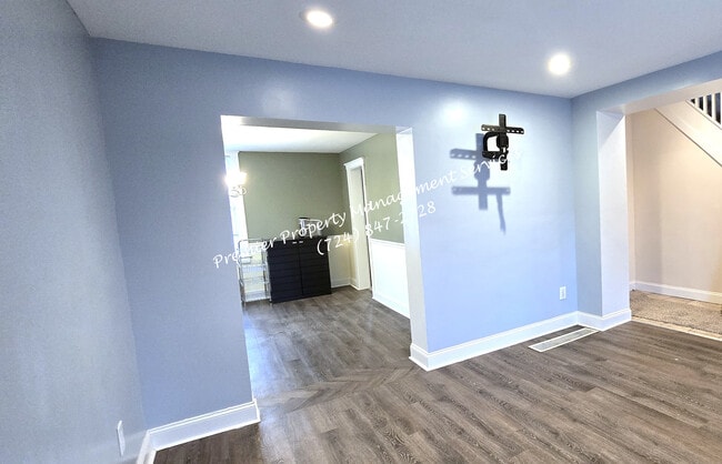 Building Photo - 509 Old Zelienople Rd