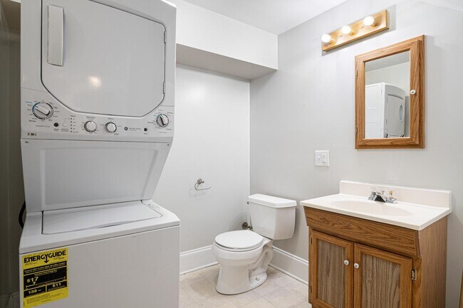 Building Photo - 545 Montgomery St