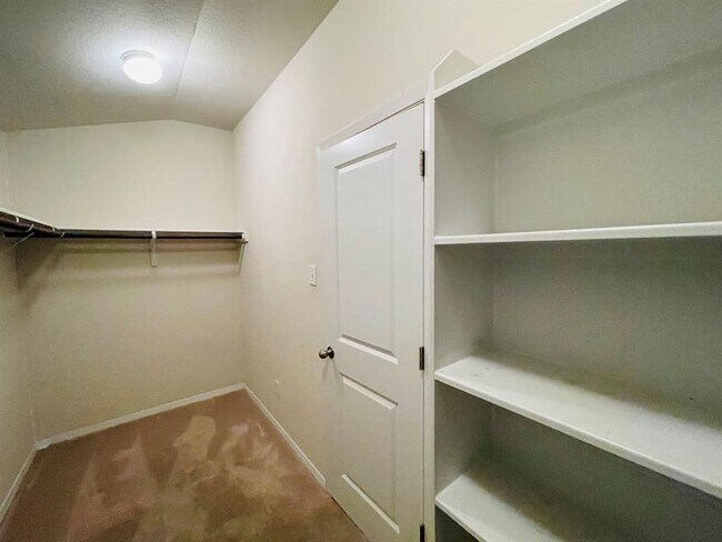 Building Photo - 3803 Overhill Dr
