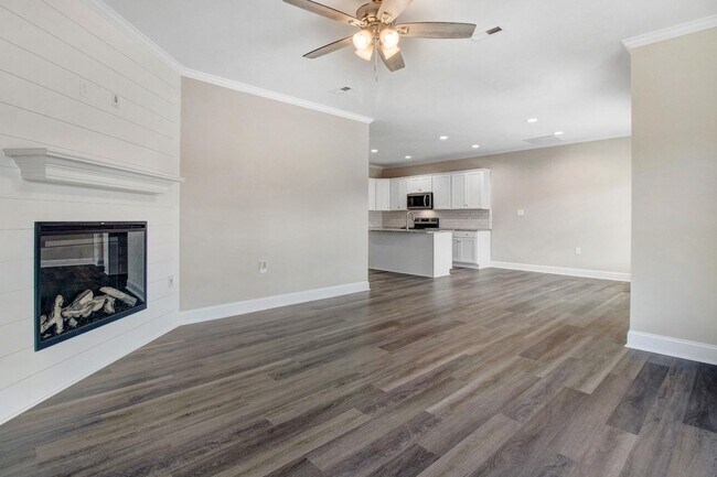 Building Photo - 106 Kingston Cir