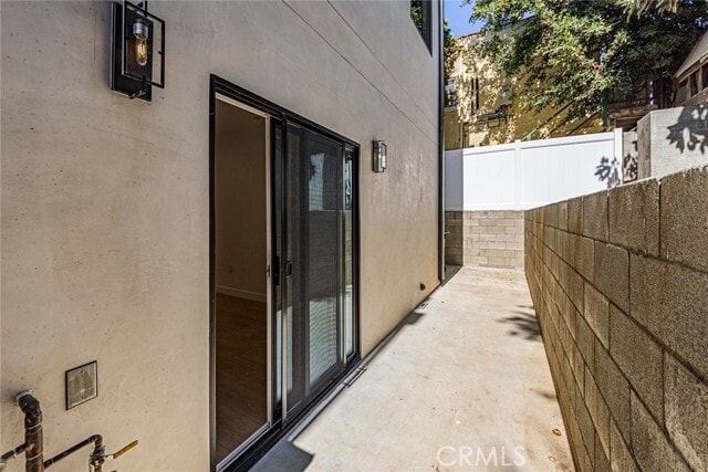 Building Photo - 1376 Edgecliffe Dr