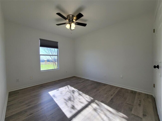 Building Photo - 208 Newcastle Dr