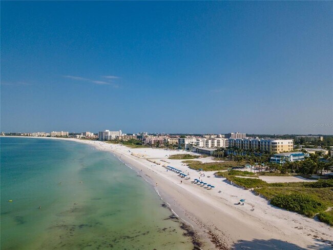 Building Photo - 3835 Almeria Ave