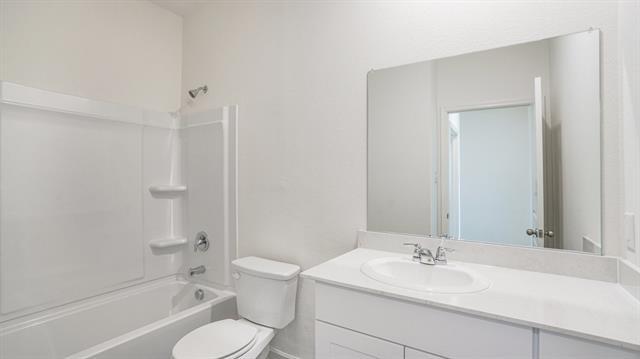 Building Photo - 2112 Prairie Ln