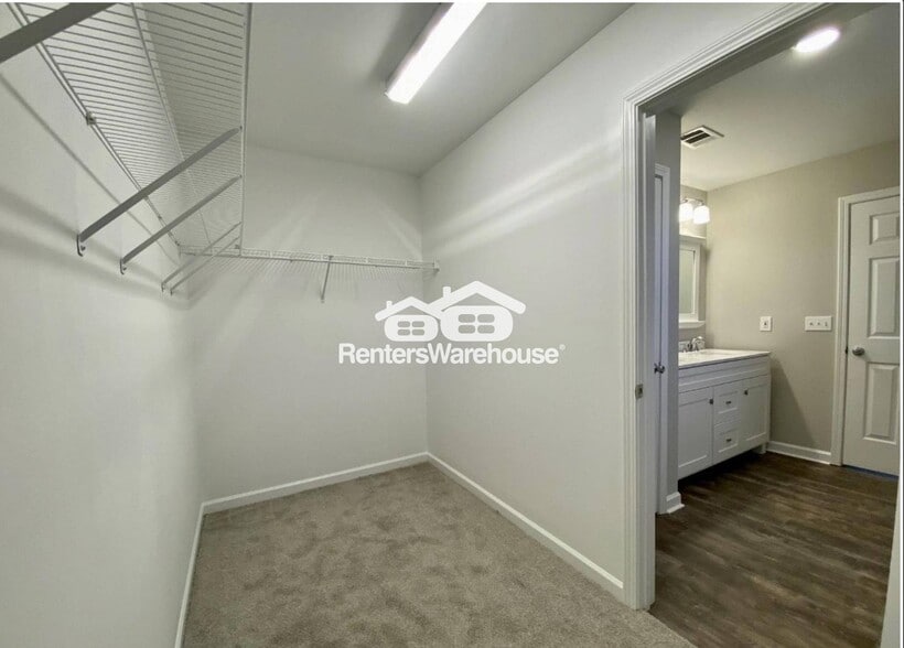 Building Photo - 39 Glenmaura Way NW