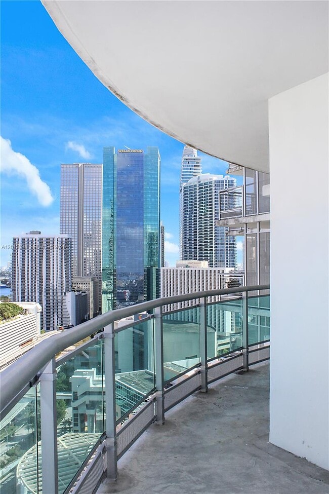 Building Photo - 350 S Miami Ave