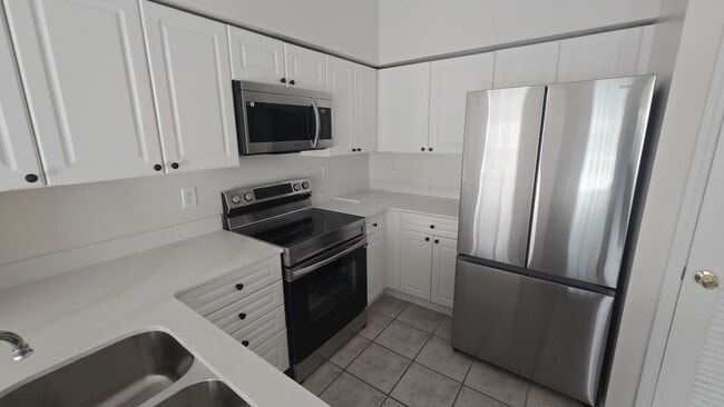 Building Photo - 791 Celebration Ave