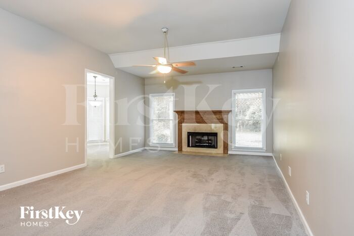 Building Photo - 127 Chickory Ln