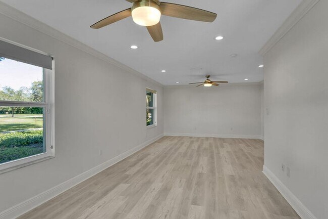 Building Photo - 8631 Steeplechase Dr