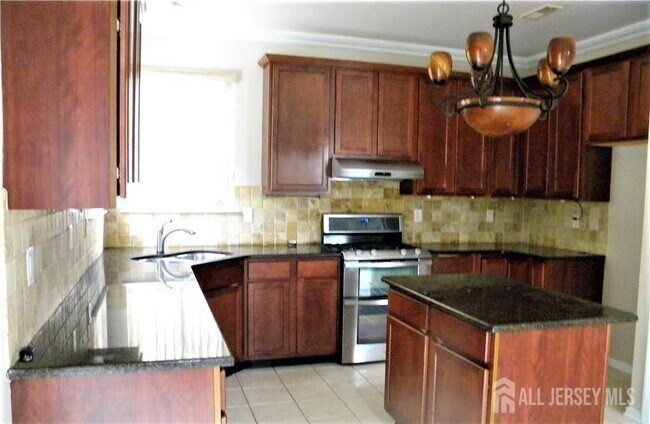 Building Photo - 106 Sayreville Blvd S