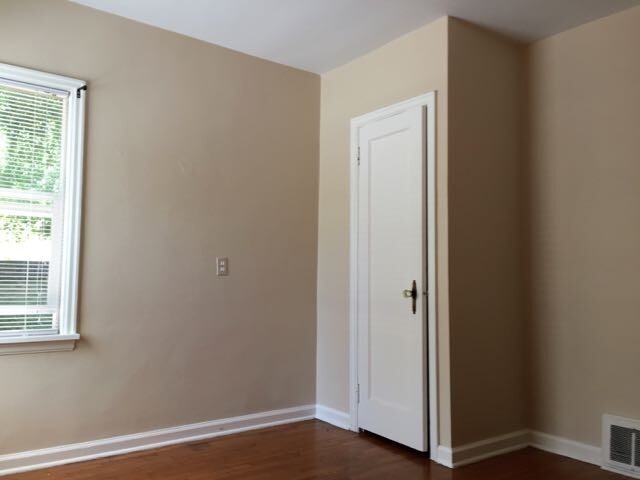 Building Photo - Charming Keyport home with Large Yard