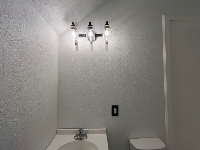 Building Photo - 934 W Garfield Ave