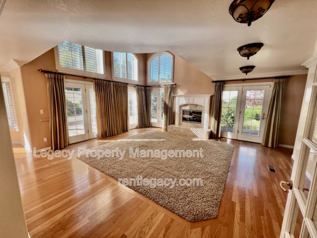 Building Photo - 2552 Cotswold Hill Dr