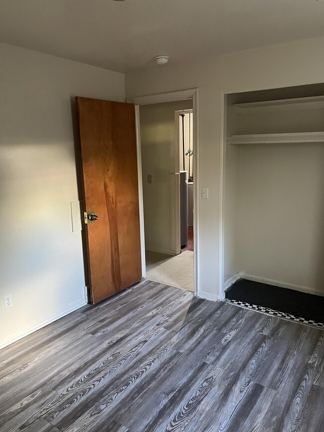 Building Photo - 606 Spartan Ave