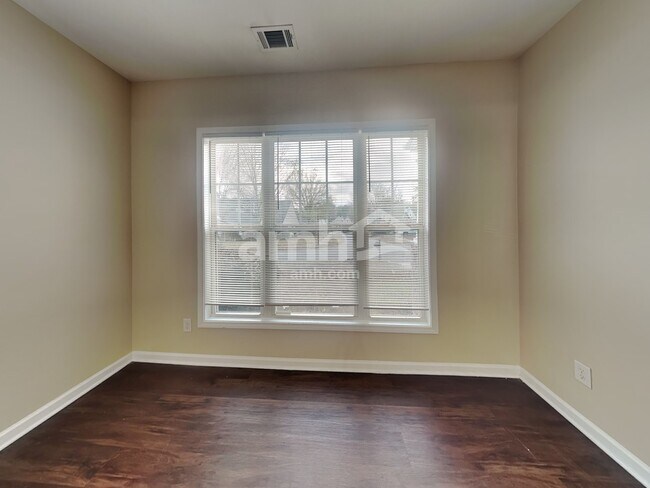 Building Photo - 2551 Fieldview Way