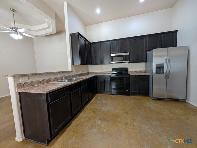 Building Photo - 208 Anne Louise Dr