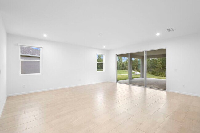 Building Photo - 13053 Pergola Ave