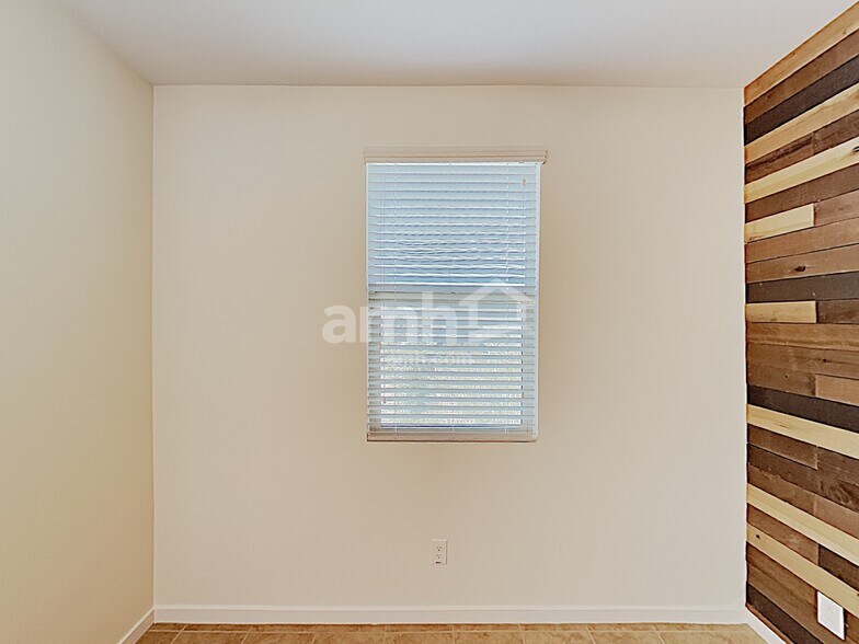 Building Photo - 492 W Tenia Trail