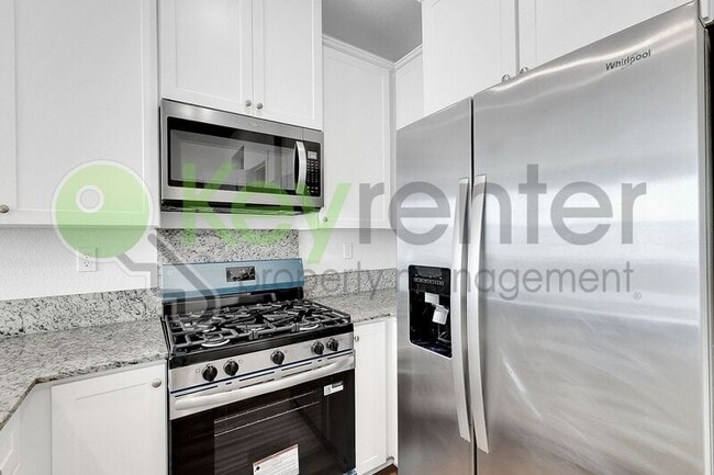 Building Photo - 4093 Southampton St
