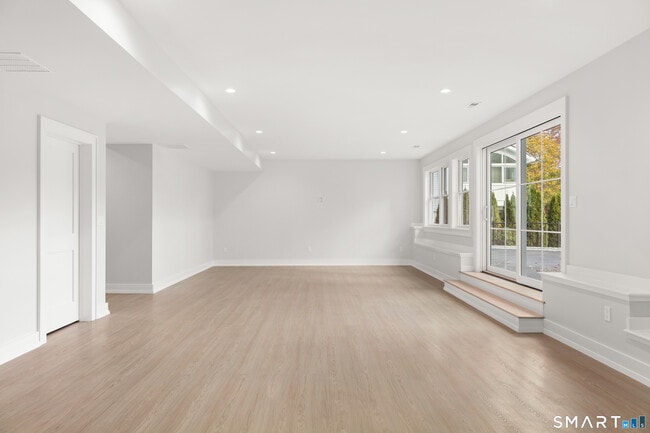 Building Photo - 119 Harrison Ave
