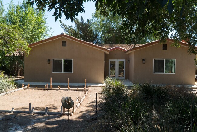 Building Photo - 14526 Garden Rd