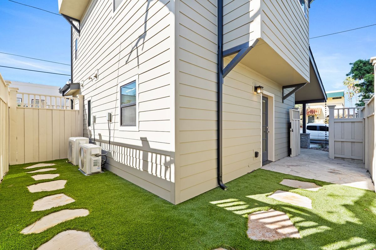 Building Photo - 4787 Panorama Dr