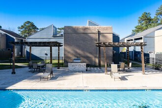 Building Photo - The Grove on Gladstell - NEW